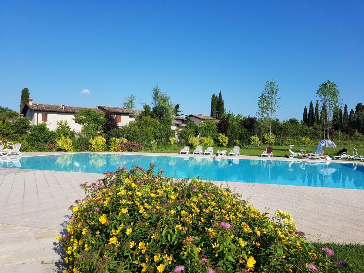 Sky Fort Garda View Сирмионе Екстериор снимка