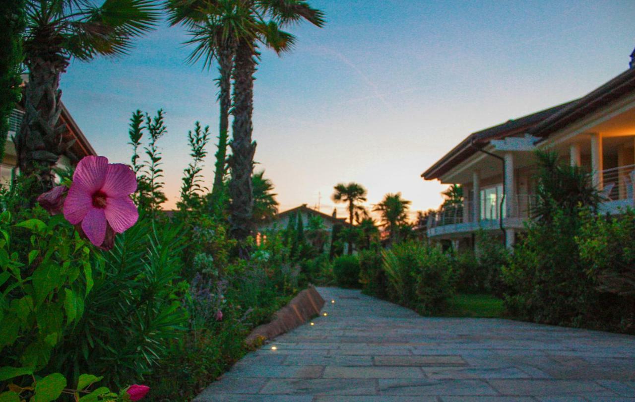 Sky Fort Garda View Сирмионе Екстериор снимка