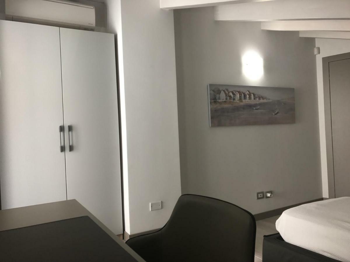 Sky Fort Garda View Сирмионе Екстериор снимка