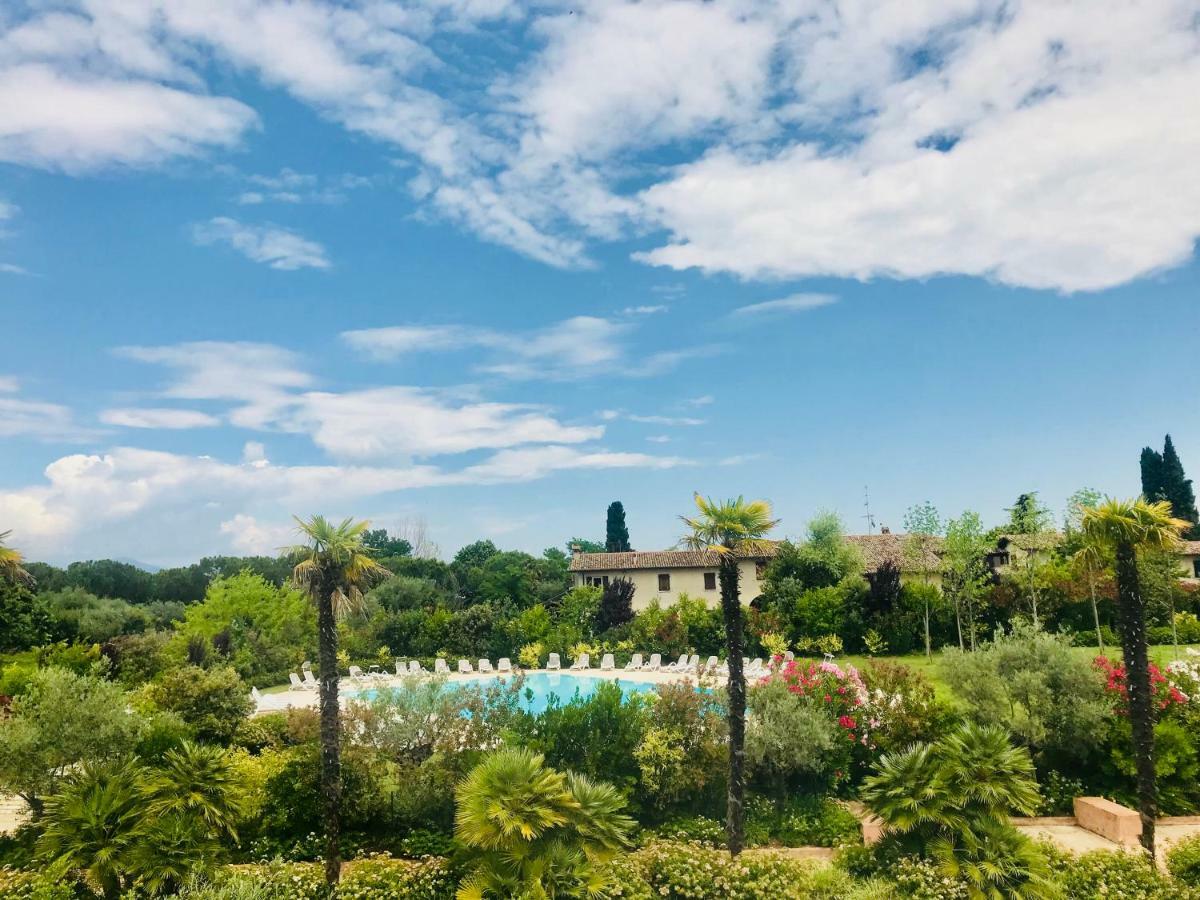 Sky Fort Garda View Сирмионе Екстериор снимка